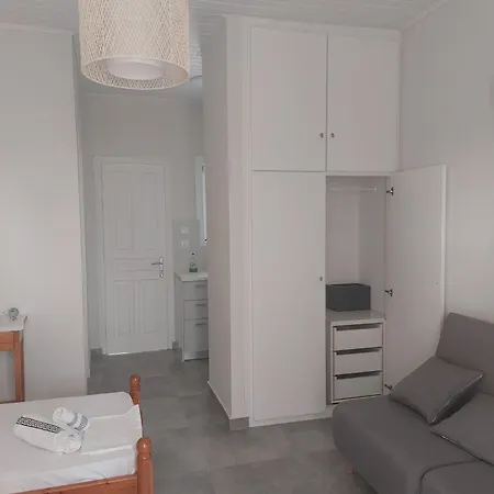 Apartment E & K Sea View Urlaub Mit Ausblick Entspannung Direkt Am Agios Georgios (Corfu)